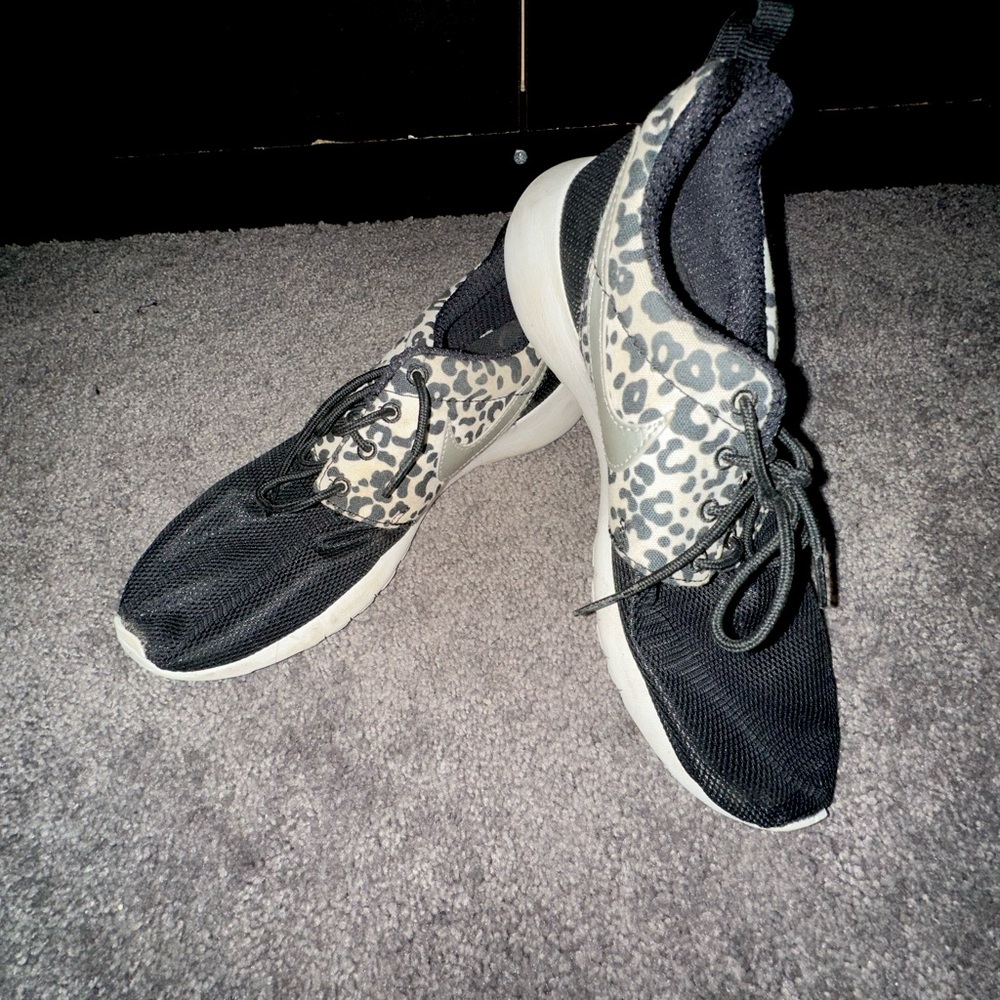 Nike Black and Cheetah Tennis Shoes